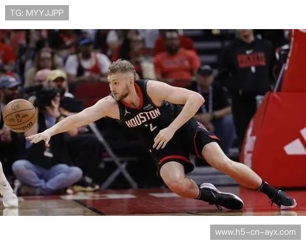 兰代尔投射让防守不敢收缩 兰代尔投射让防守不敢收缩